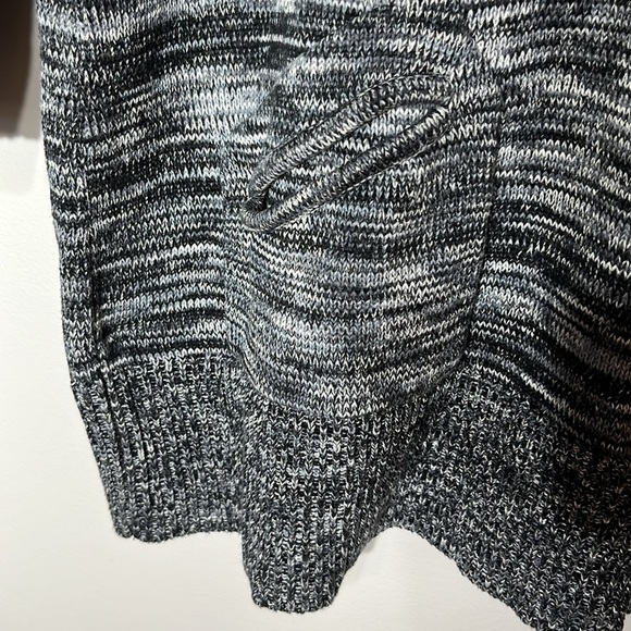 JONES NEW YORK Women’s Cowl Neck Sweater Size Large Black/White/Gray 3/4 sleeves - Picture 4 of 5